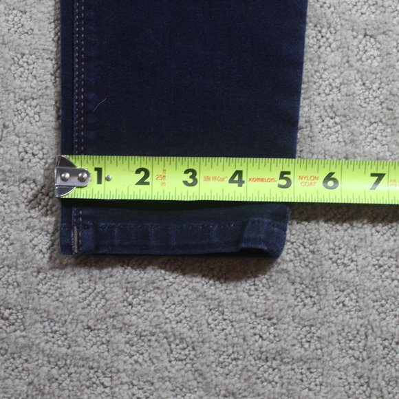 LIKE NEW DL 1961 Size 26 Emma Legging Dark Wash Blue Jeans - Picture 6 of 6